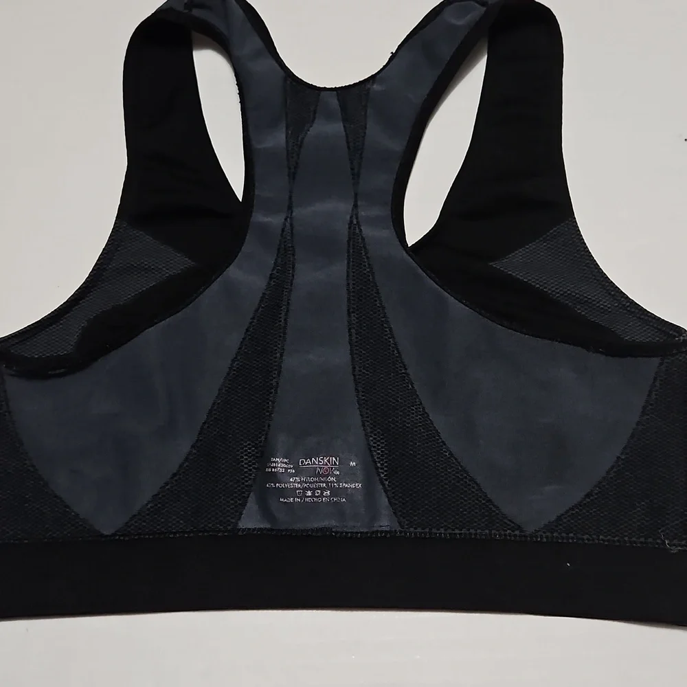 Danskin Now Black and Gray Wireless Padless Pull Over Sports Bra Size M - Picture 6 of 9